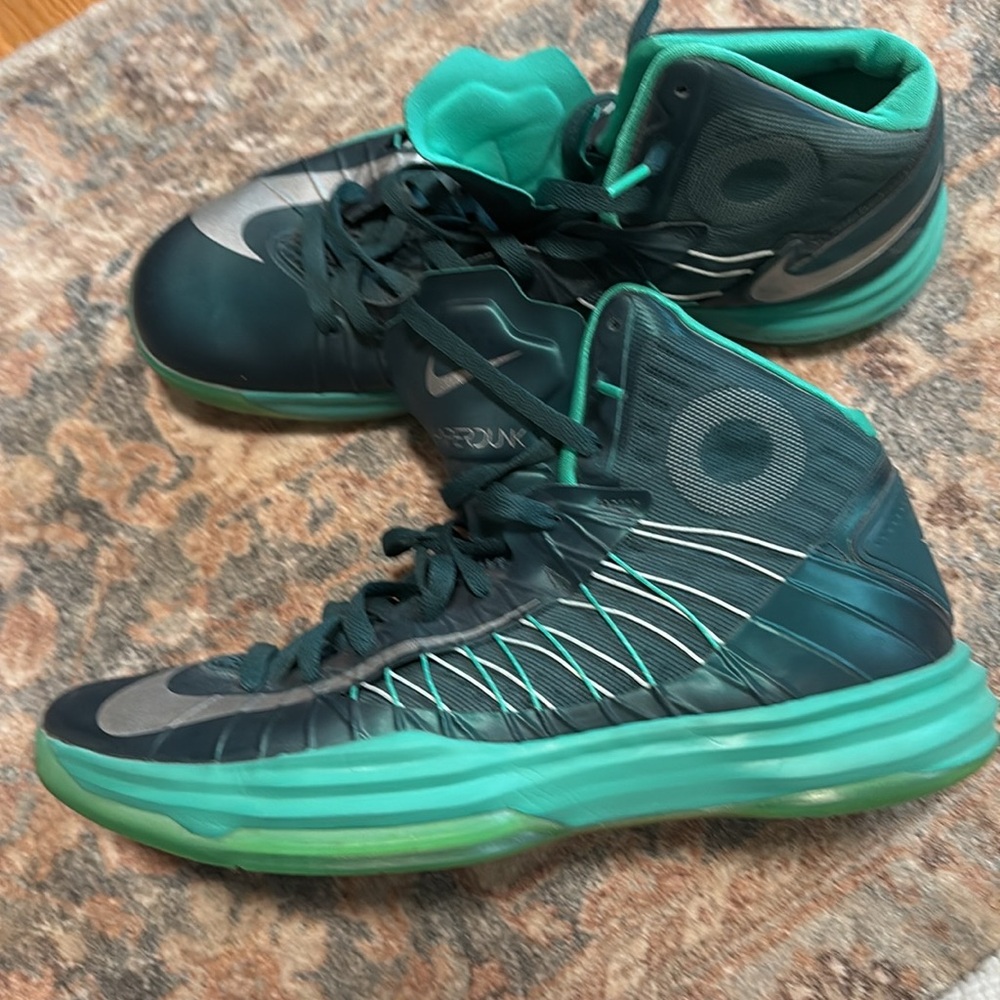 Nike men’s shoes